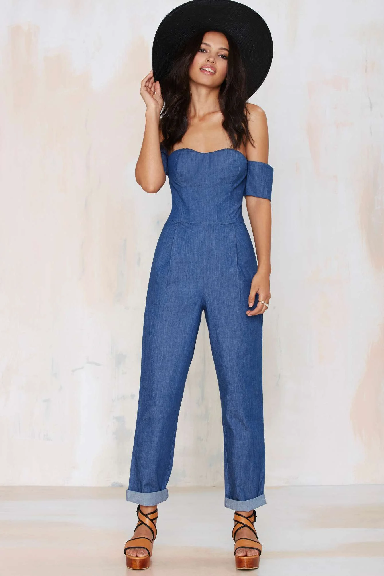“Jumpsuit Trends That Are Redefining Fashion Standards”